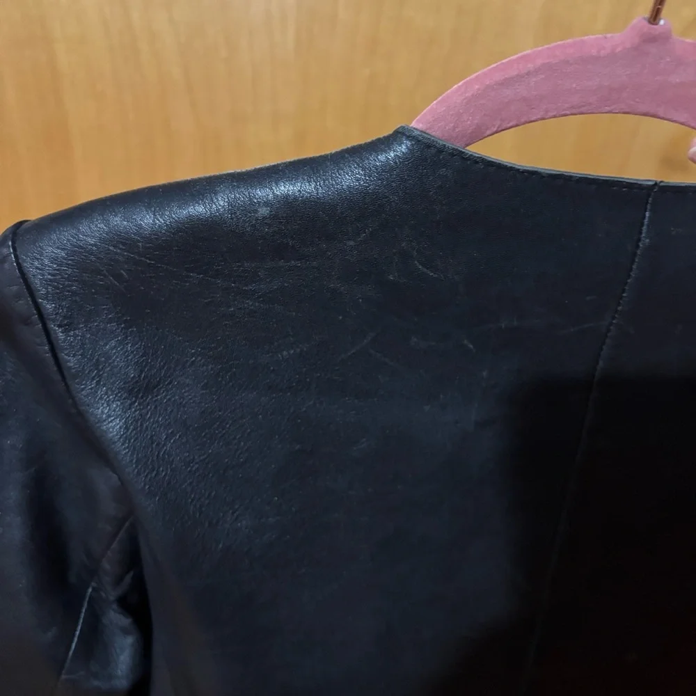 Vakko Vintage Black Leather Jacket for Women - Picture 3 of 9